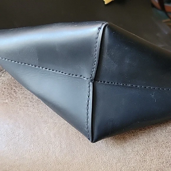 Black Fossil Tote - Picture 7 of 7